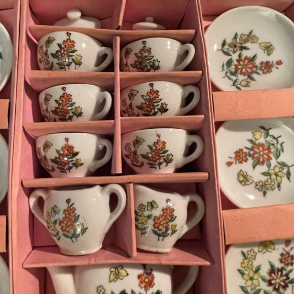 Vintage Toy Tea Set 17 Pieces Original Box Floral Butterfly Japan Child Set - Picture 5 of 12